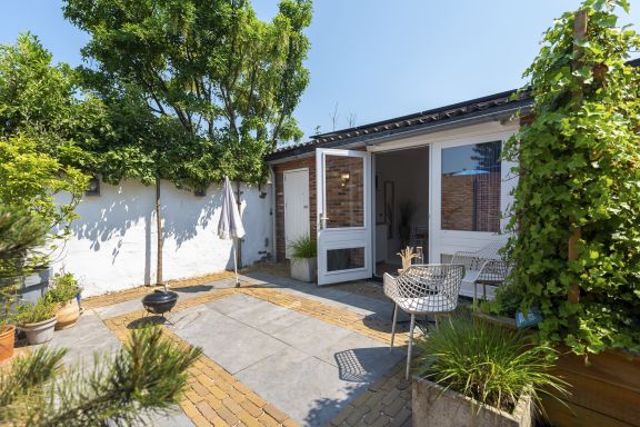 Little Beach House - Great couples getaway!