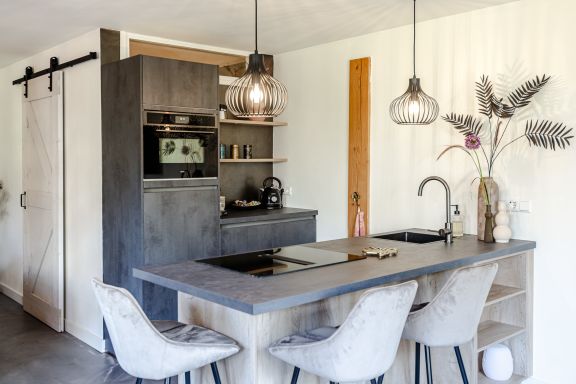 Bed and Beach - Escape to Your Private Oasis in Zandvoort!