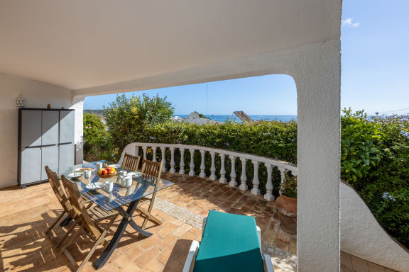 Casa Coruja - amazing cozy family home with pool and sea view