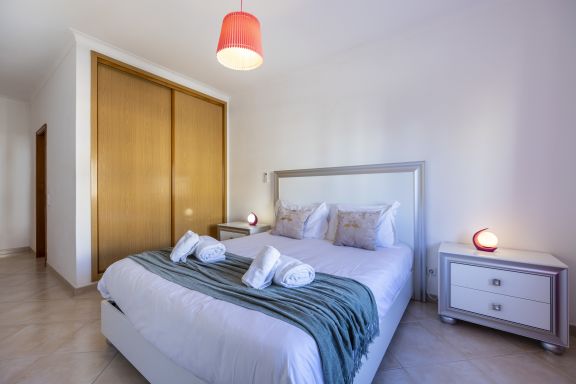 Casa Flamingo Lagos close to Dona Ana beach