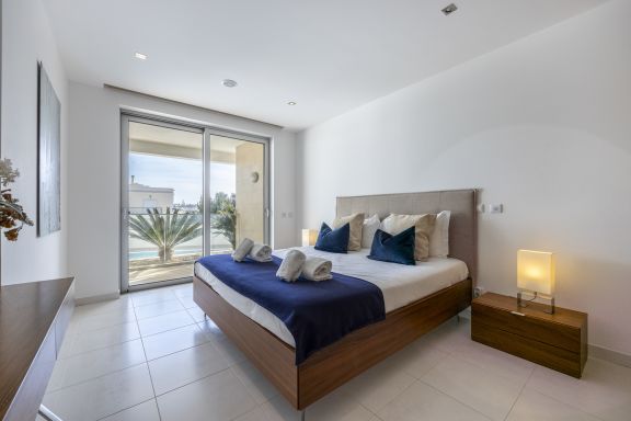 ZENTUNI Ocean front Lagos