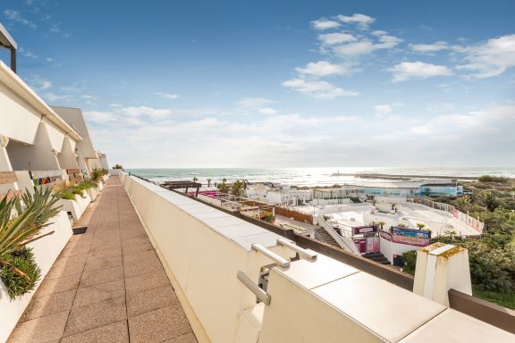 Luxury Penthouse Port Nature