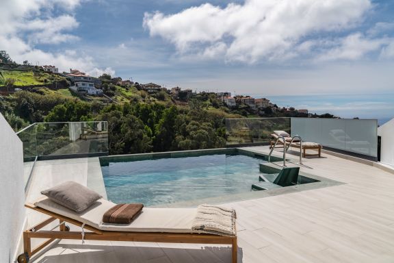 Avec piscine à Calheta - Villa Island Roots