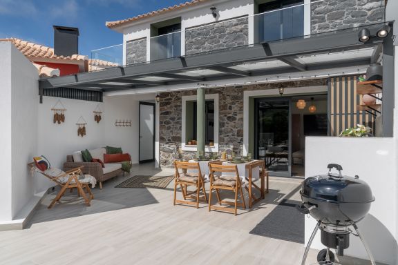 Avec piscine à Calheta - Villa Island Roots