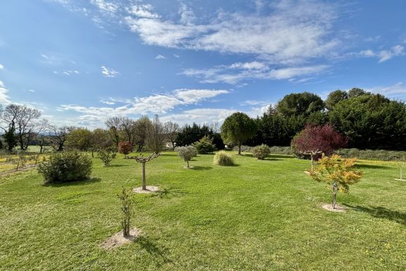 Countryside villa with swimming spa