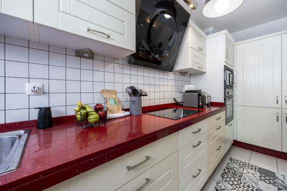 Vernieuwd appartement aan het zwembad - In het hart van Carvoeiro!
