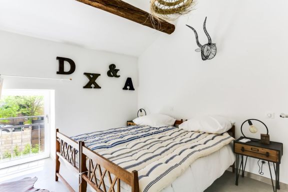 Mas Adrien,  Jolie maison avec piscine, pour 8 personnes