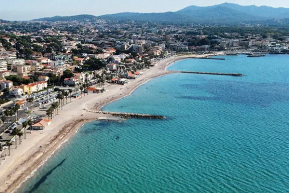 Six fours les plages