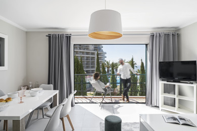 Livingroom with balcony