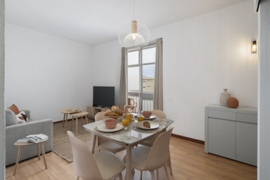 Livingroom and dining area