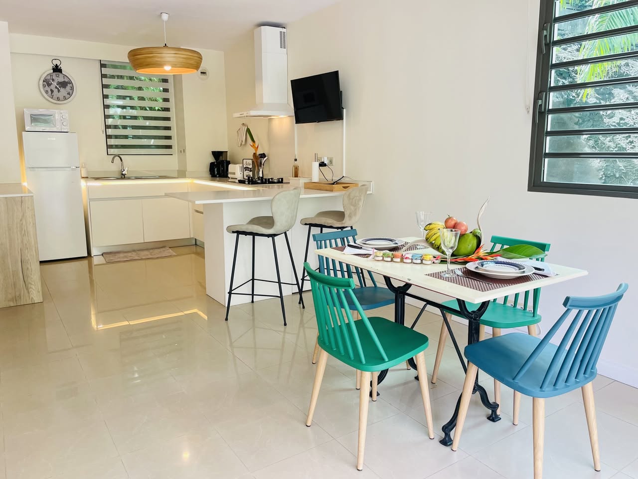 Sold one-bedroom apartment — Le Sunset