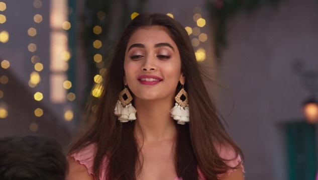 Pooja Hegde Wore Coral Pink Fit And Flare Dress In Butta Bomma Track Charmboard Dailyhunt Shop sparkling deals at gearbest.com with free delivery. pooja hegde wore coral pink fit and
