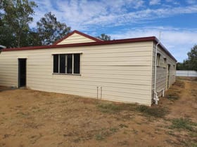 Factory, Warehouse & Industrial commercial property for sale at 28 Ivy Street Blackall QLD 4472