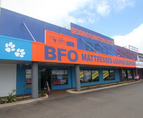 Showrooms / Bulky Goods commercial property leased at 2 / 900 Ruthven Street Toowoomba City QLD 4350