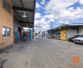 Factory, Warehouse & Industrial commercial property leased at Warehouse/Office/59 Powers Road Seven Hills NSW 2147