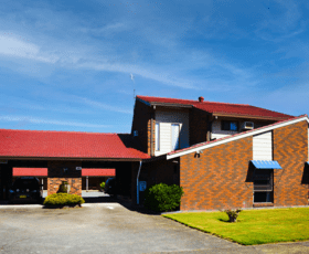 Hotel, Motel, Pub & Leisure commercial property sold at 422 Old Pacific Highway Karuah NSW 2324