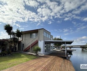 Showrooms / Bulky Goods commercial property for sale at 2 Ocean Street Budgewoi NSW 2262