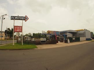 Showrooms / Bulky Goods commercial property leased at 86 Derby Street Allenstown QLD 4700