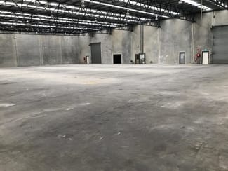 Showrooms / Bulky Goods commercial property leased at Whole Property/8 Whyalla Street Fyshwick ACT 2609