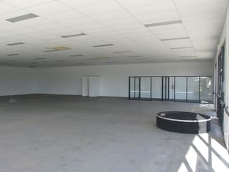 Showrooms / Bulky Goods commercial property leased at 1/60 Boat Harbour Drive Pialba QLD 4655