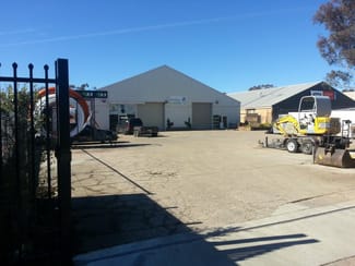 Showrooms / Bulky Goods commercial property leased at 1/7 Grimwade Street Mitchell ACT 2911
