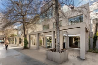 Shop & Retail commercial property leased at 209 Toorak Road South Yarra VIC 3141