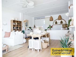 Shop & Retail commercial property leased at 2/74 Ward Street Sandgate QLD 4017 Shop & Retail commercial property leased at 2/74 Ward Street Sandgate QLD 4017