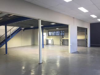 Factory, Warehouse & Industrial commercial property leased at Unit 1/3 Kelso Crescent Moorebank NSW 2170