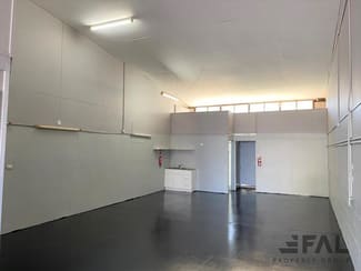 Showrooms / Bulky Goods commercial property leased at Unit 8/500 Seventeen Mile Rocks Road Seventeen Mile Rocks QLD 4073 Showrooms / Bulky Goods commercial property leased at Unit 8/500 Seventeen Mile Rocks Road Seventeen Mile Rocks QLD 4073