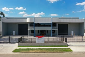 Factory, Warehouse & Industrial commercial property leased at 8 Cullen Place Smithfield NSW 2164