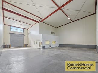 Offices commercial property leased at 10/368 Earnshaw Road Banyo QLD 4014