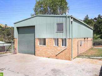 Showrooms / Bulky Goods commercial property leased at 145 Berkeley Road Berkeley NSW 2506