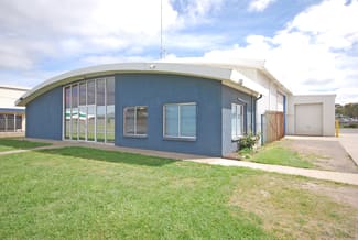 Showrooms / Bulky Goods commercial property leased at 14 Gregory Street West Lake Gardens VIC 3355