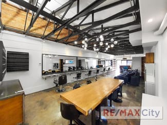 Showrooms / Bulky Goods commercial property leased at 360 Logan Road Stones Corner QLD 4120 Showrooms / Bulky Goods commercial property leased at 360 Logan Road Stones Corner QLD 4120