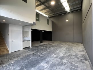Showrooms / Bulky Goods commercial property leased at 14/59-63 Captain Cook Drive Caringbah NSW 2229