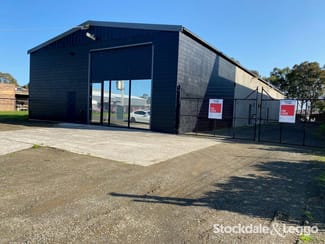 Factory, Warehouse & Industrial commercial property leased at 33 Chickerell Street Morwell VIC 3840