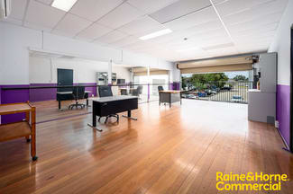 Factory, Warehouse & Industrial commercial property leased at Unit 8/5-7 Wiltshire Road Minto NSW 2566