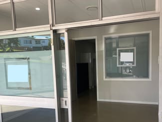 Shop & Retail commercial property leased at Mount Gravatt East QLD 4122