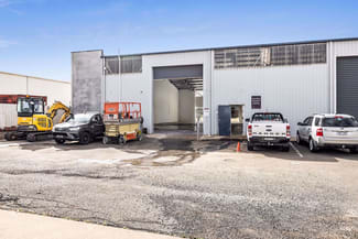 Showrooms / Bulky Goods commercial property leased at 3/422 Sutton Street Delacombe VIC 3356