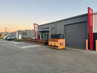 Factory, Warehouse & Industrial commercial property leased at 13/3-5 Edelmaier Street Bayswater VIC 3153