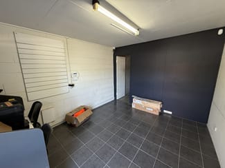 Factory, Warehouse & Industrial commercial property leased at 4/6 Harvton Street Stafford QLD 4053 Factory, Warehouse & Industrial commercial property leased at 4/6 Harvton Street Stafford QLD 4053