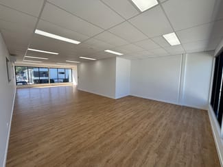 Showrooms / Bulky Goods commercial property for lease at 3/74-104 Jardine Drive Redland Bay QLD 4165