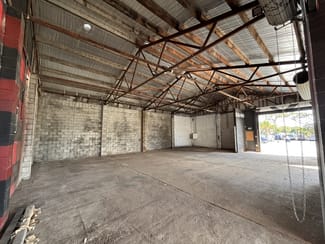 Factory, Warehouse & Industrial commercial property leased at Miami QLD 4220