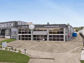 Factory, Warehouse & Industrial commercial property for lease at 2/4 Barrinia Street Slacks Creek QLD 4127