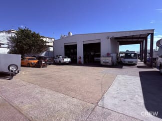 Factory, Warehouse & Industrial commercial property for lease at 13 Hinde Street Ashmore QLD 4214
