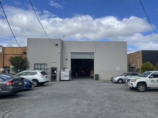 Showrooms / Bulky Goods commercial property for lease at 62 Commercial Drive Thomastown VIC 3074