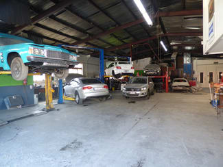Showrooms / Bulky Goods commercial property leased at 27 Hume Street Oakleigh VIC 3166