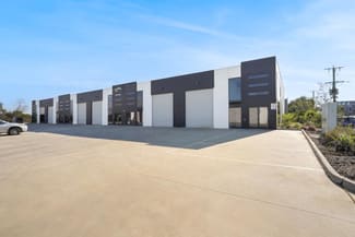 Factory, Warehouse & Industrial commercial property sold at Unit 2/7 Sharnet Circuit Pakenham VIC 3810