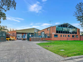 Factory, Warehouse & Industrial commercial property sold at 28 Lincoln Street Minto NSW 2566