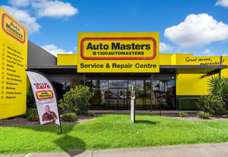 Showrooms / Bulky Goods commercial property sold at Auto Masters, 7/806 Beaudesert Road Coopers Plains QLD 4108